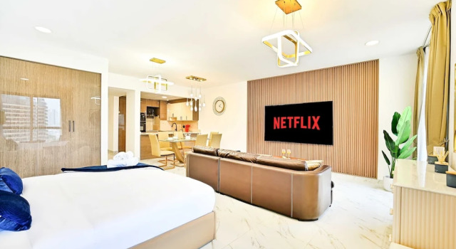 Студия LUX  The Murjan Sea View Suite