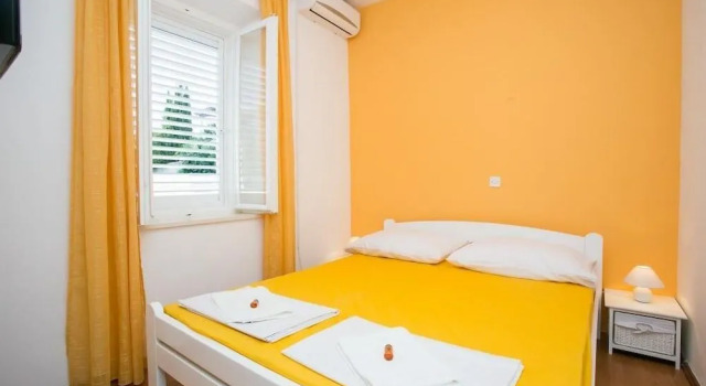 Yellow Room Guesthouse, Забронировать Отель Отели Региона Дубровника 3 звезды, 3*
