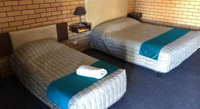 Stockman Motor Inn, Забронировать Отель Нарромин Central West NSW