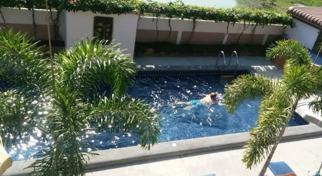 Люкс Отель 4 Palms Resort