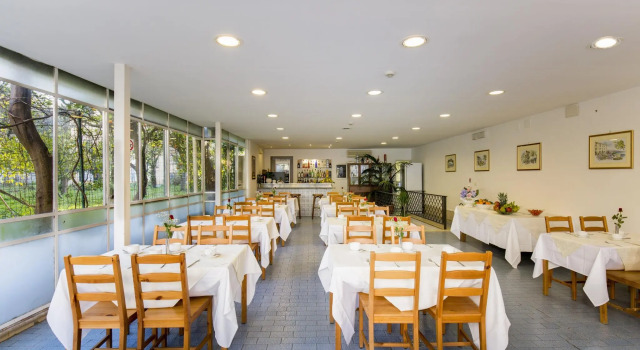 Четырёхместный номер Standard Hotel Angelina