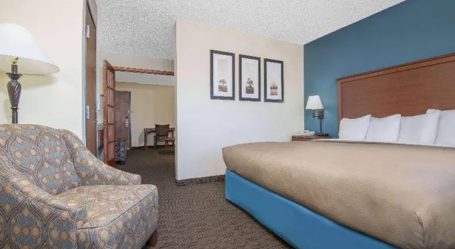 Номер Standard AmericInn by Wyndham Windsor Ft. Collins