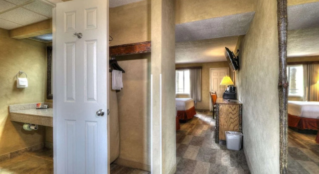 Oak Tree Lodge, Забронировать Отель Севьервилл Great Smoky Mountains National Park
