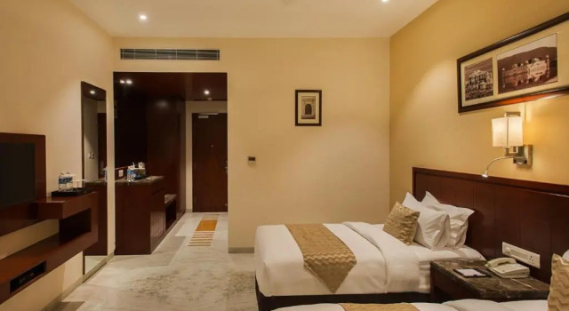 Номер Superior KK Royal Hotel & Convention Centre