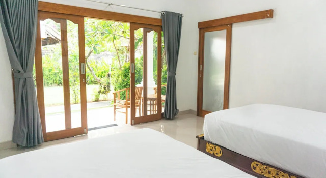 Srinadi Guest House Lovina, Book Guesthouse Singaraja Buleleng
