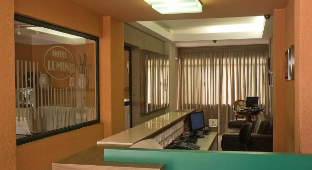 Hotel Lumini, Забронировать Отель Отели Куритиба с парковкой, рядом с Конгресс-центр Estacao Embratel, Парковка