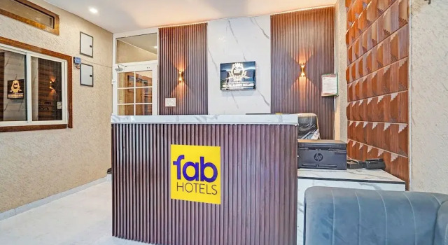 Fabhotel Amrit Palace - Opp Skye Corporate park, Забронировать Отель Отели штата Махараштры 3 звезды, 3*