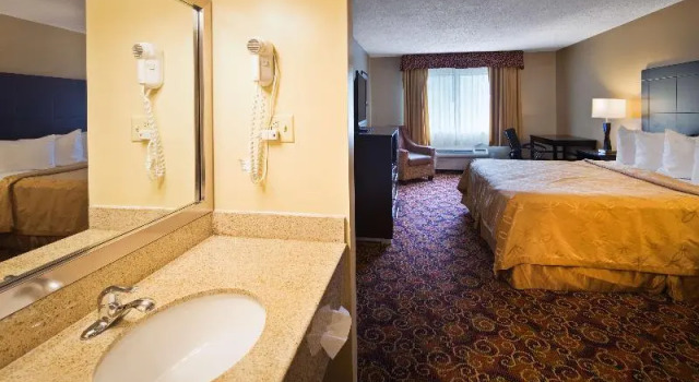 Номер Standard с балконом Best Western Monticello