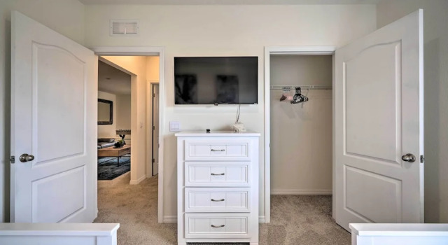 Private Pool & Resort Perks: Home in Davenport
