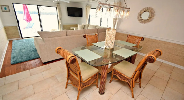 Lagoon Lanai 4 Bedroom Home, Varaa Lomakoti Huvilat kohteessa Alabama, Villa
