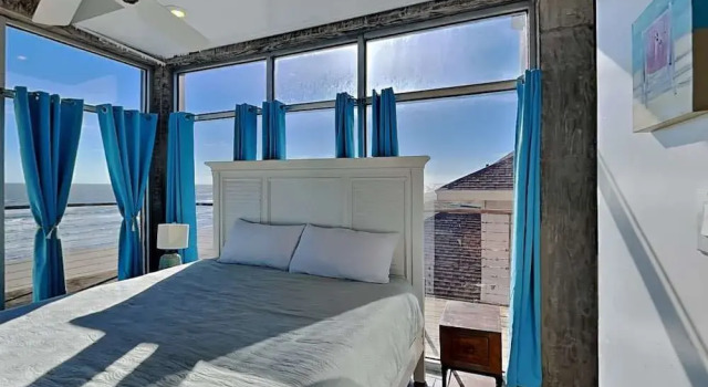 An Oceanfront Experience