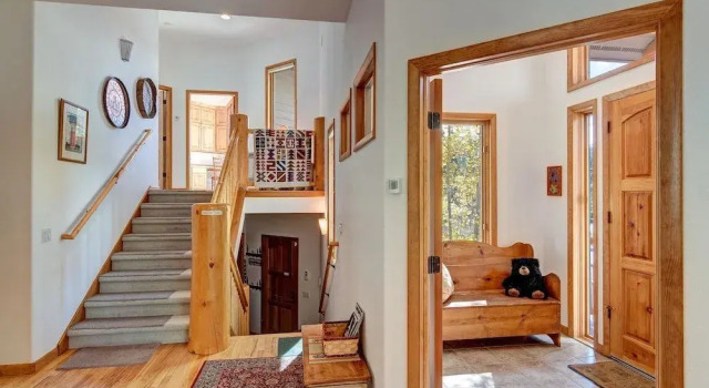Ten Mile Lodge