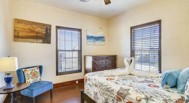 Hidden Haven 2 Bedroom Home, Забронировать Отель Галвестон Texas Gulf Coast, рядом с Galveston Island Railroad Museum and Terminal