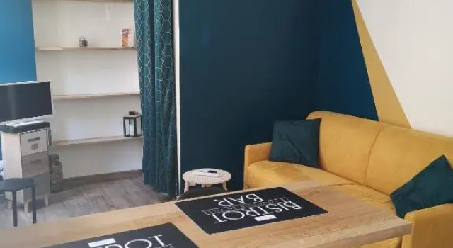 Haute Ville : Studio Ravissant, Забронировать Отель Отели Гранвиль с парковкой, рядом с Музей старого города Гранвиля, Парковка