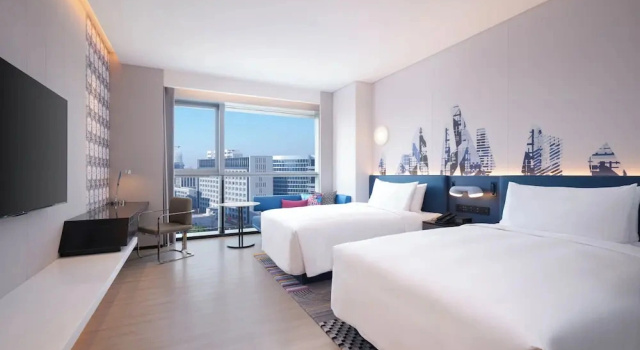 Четырёхместный номер Standard с видом на город Aloft by Marriott Shanghai Hongqiao
