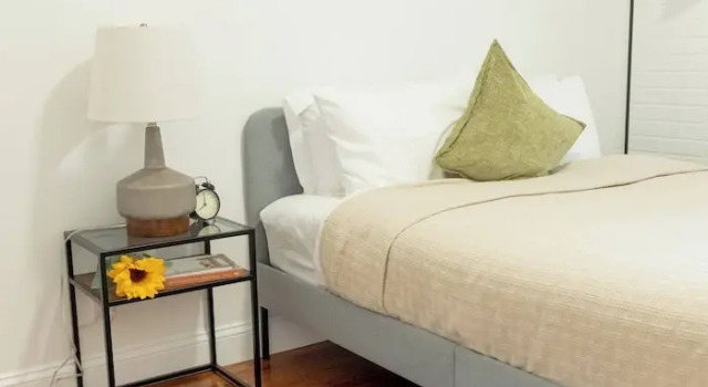 Stylish One Bedroom Apt on UES, Забронировать Апартаменты/квартира Апартаменты Нью-Йорка, рядом с St. Nicholas Russian Orthodox Cathedral, Апартаменты/квартира