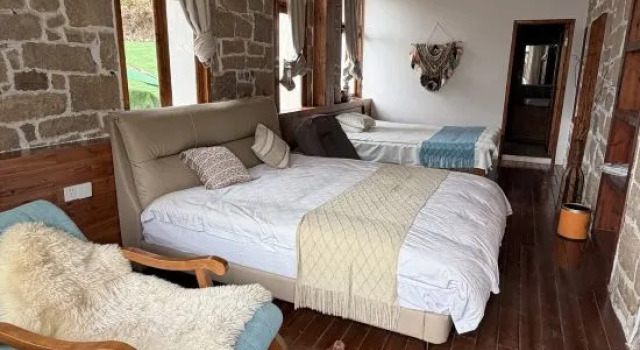 Кровать в общем номере Anchor Boutique House