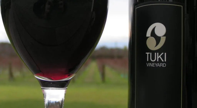 Вилла Deluxe Tuki Vineyard Cottage