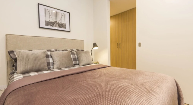 Air Conditioned One Bedroom with Pool Close To CBD