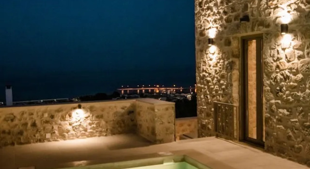 Номер Luxury Дуплекс с 2 комнатами Mani Luxury Suites and Studios in Gytheio with Private Pools