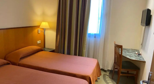 Hostal Meson Pepa, Book Hotel Billige hoteller i La Rioja