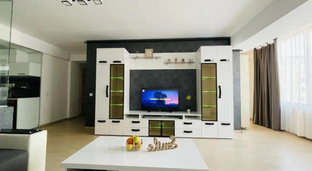 Апартаменты Family Apartment near Shoping City