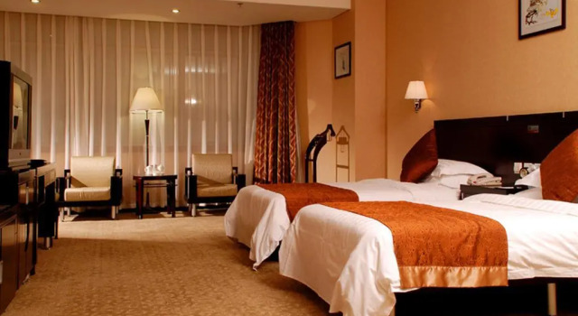 Beijing Phoenix Grand Hotel, Забронировать Отель Дунчэн Пекин, рядом с Храм Земли
