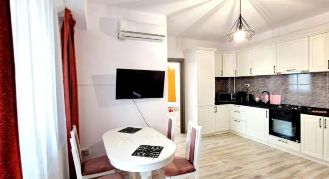 Evelyn Modern Apartment near Palas