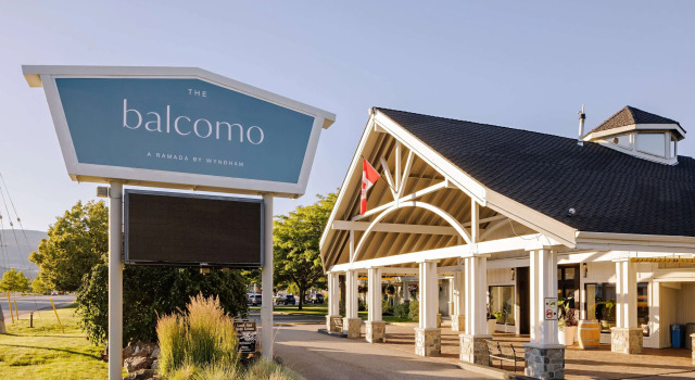 Ramada Inn & Suites Penticton, Book Hotel Hoteller i Britisk Columbia med pool, Swimmingpool