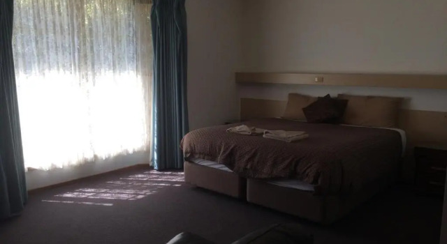 Двухместный номер Executive Ambassador Motor Inn