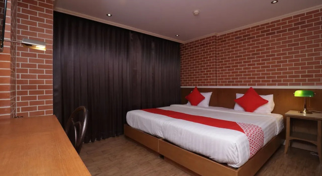 Hotel 72 Ekamai