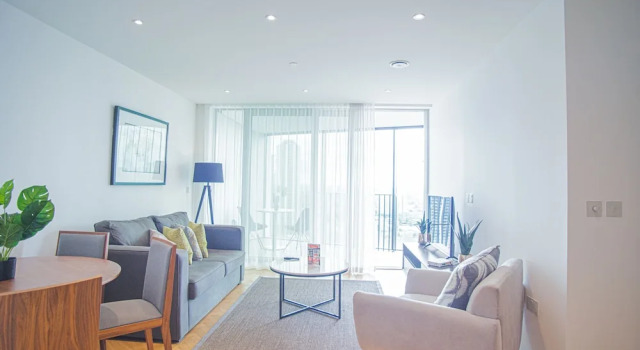 High Rise 1 Bedroom Apartment in Southbank