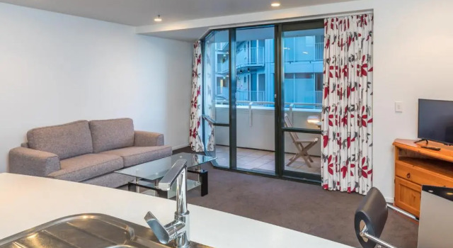Апартаменты Spacious Apartment with Views and car park