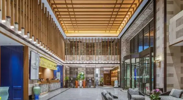 Mehood Lestie, Shenyang Qingnian Street Color TV Tower Night Market, Reserva ahora Hotel Shenhe Shenyang