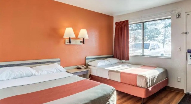 Четырёхместный номер Standard Motel 6 Fort Collins, CO