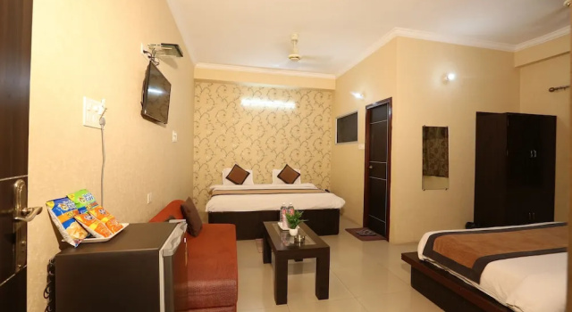 Четырёхместный семейный номер Standard с видом на город Hotel Nexus l Hotels In Charbagh Lucknow