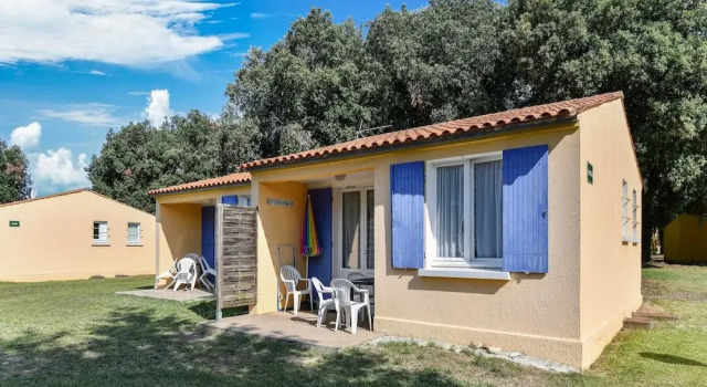 Коттедж Gite le Chene Vert in a Holiday Park