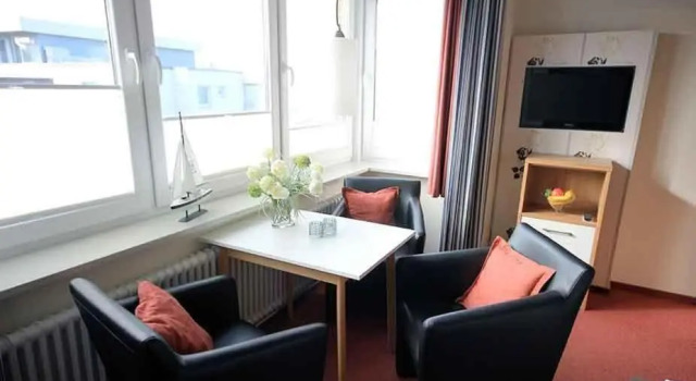 Kleine-Ferienwohnung-6-Strandnah-und-mit-Meerblick-im-Haus-Seeluft-Duhnen