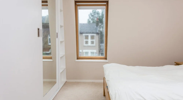 3 Bedroom House near Colliers Wood Sleeps 6, Забронировать Отель Отели Англии 3 звезды, 3*
