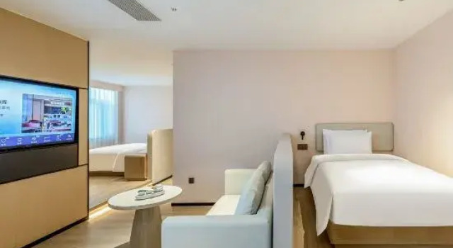 Люкс Starway Hotel Urumqi Midong Wuyue Plaza