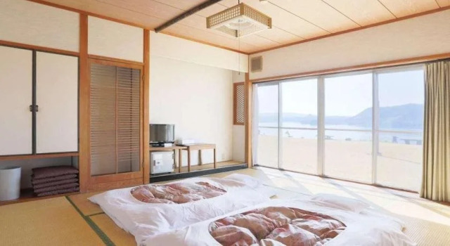 Kokumin Shukusha Irohajima, Rezerwuj Hotel Karatsu 