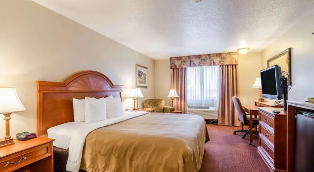 Двухместный номер Standard Holiday Inn Express ALLIANCE