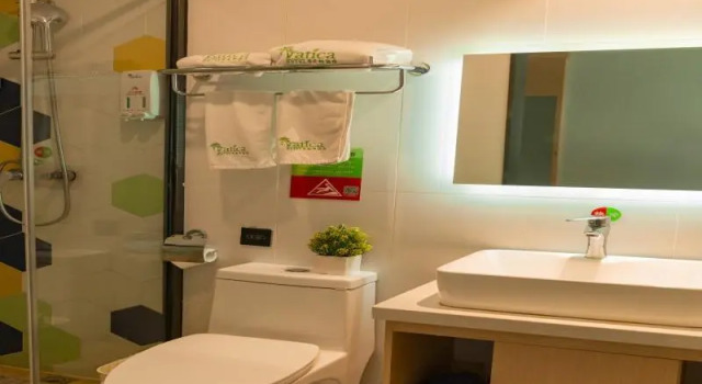 Люкс Business Vatica Fuyang Linquan County Jiangziya Square Hotel