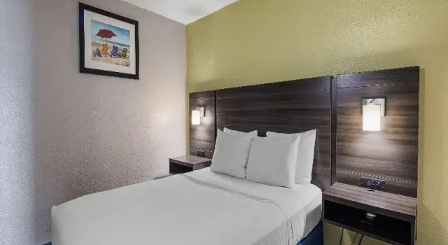 Четырёхместный люкс SureStay Studio by Best Western Virginia Beach Oceanfront