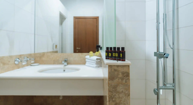 Семейный номер Standard с видом на бассейн Dracos Hotel
