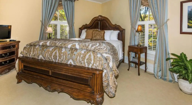 Двухместный люкс c 1 комнатой Oak Hill On Love Lane Bed and Breakfast Inn