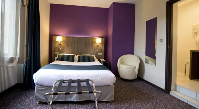 Номер Comfort Logis Hôtel Victor Hugo & Spa
