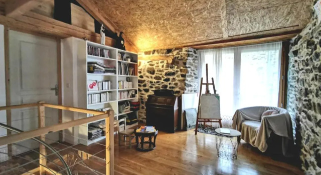 Charmante maison dans les gorges de la Loire avec terrasses et poêle à bois - FR-1-582-319, Buchen Sie Hotel Retournac Auvergne