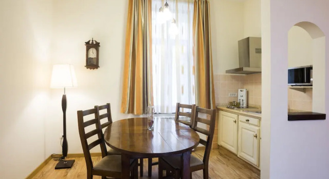 Апартаменты Classic с балконом Hotel Bucegi