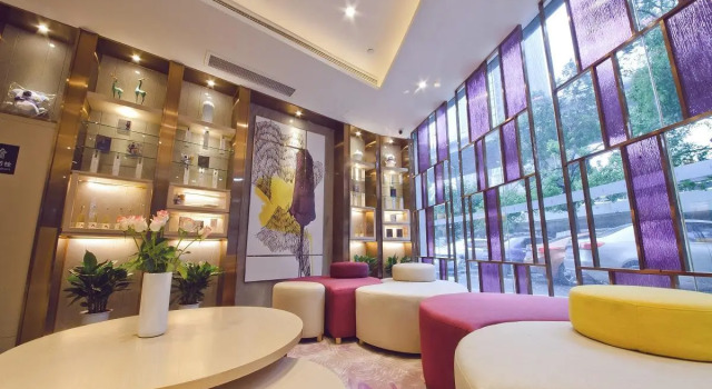 Lavande Hotels·Changsha Railway Station, Забронировать Отель Отели Чанша с парковкой, рядом с Mawangdui Mausoleum, Парковка